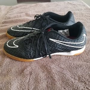 Nike Shoes - Black and red hypervenom indoor soccer shoes Nike Shoes - Black and red hypervenom indoor soccer shoes
